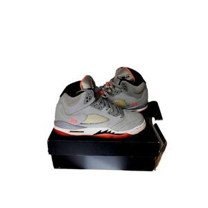 Air Jordan Retro hot lava 5's